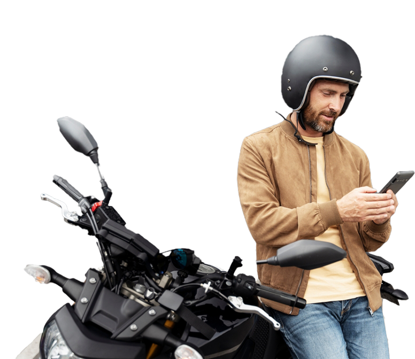 persona vendiendo su moto en Segundazo compra y venta en linea